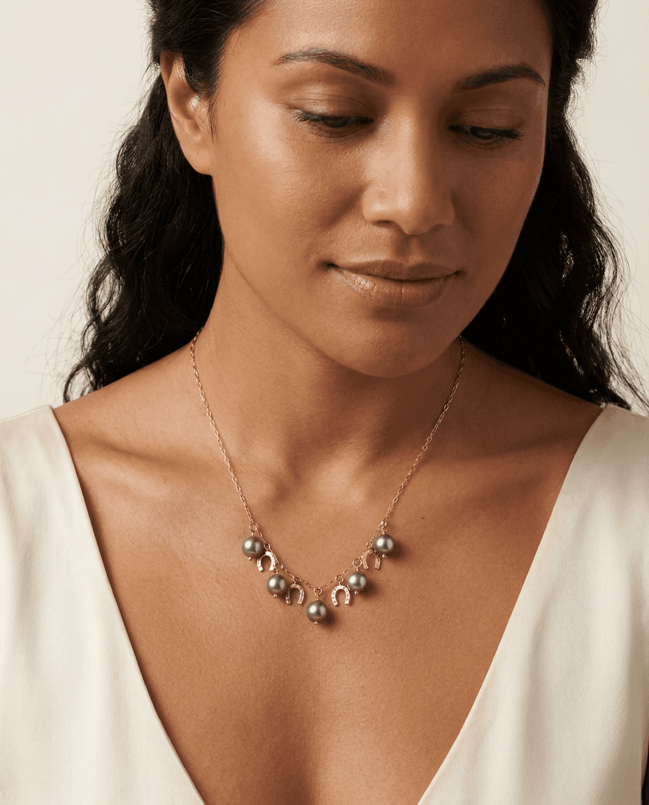 5 pearl necklace - TC13 — on model