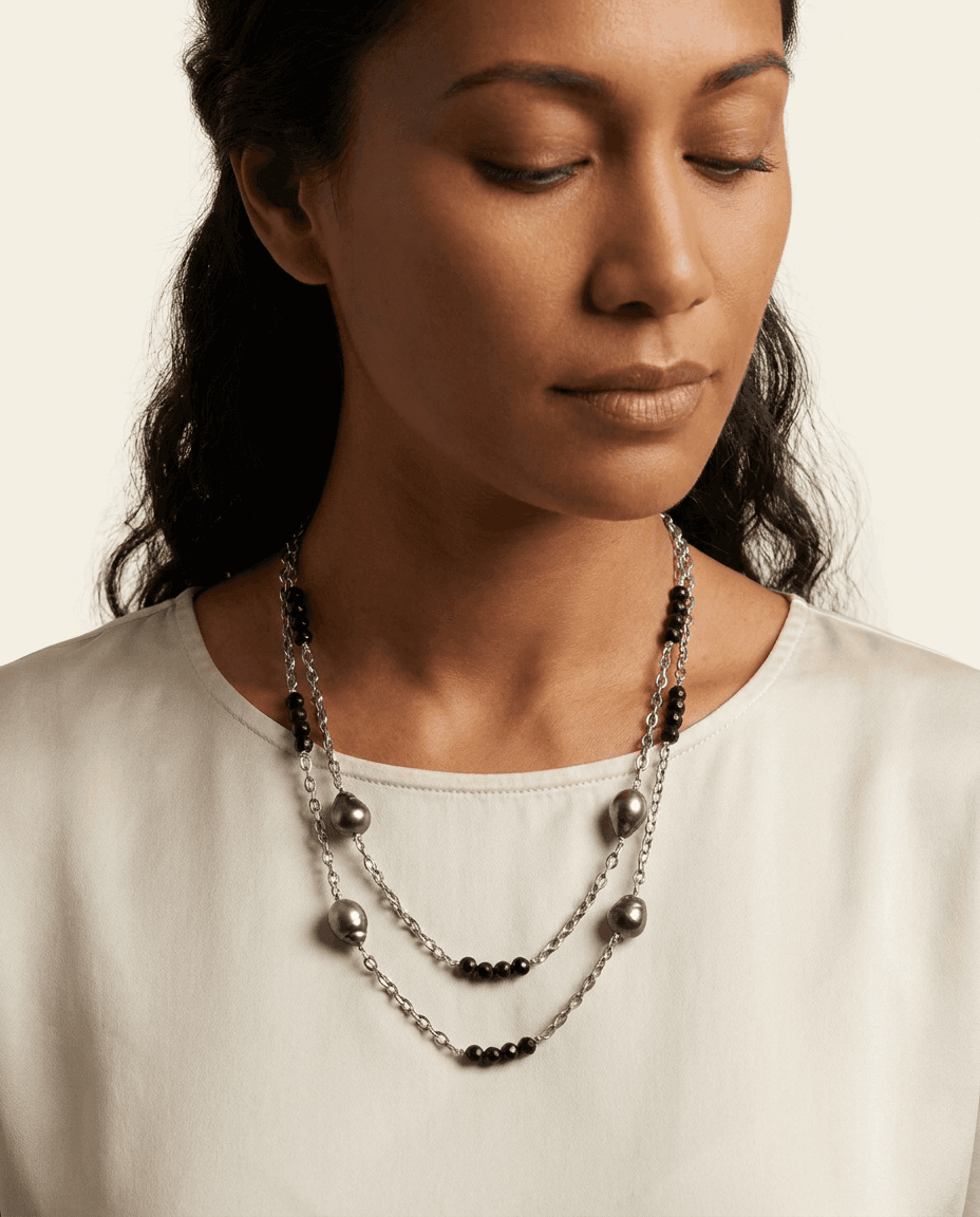 4 pearl Necklace - TC2 — on model