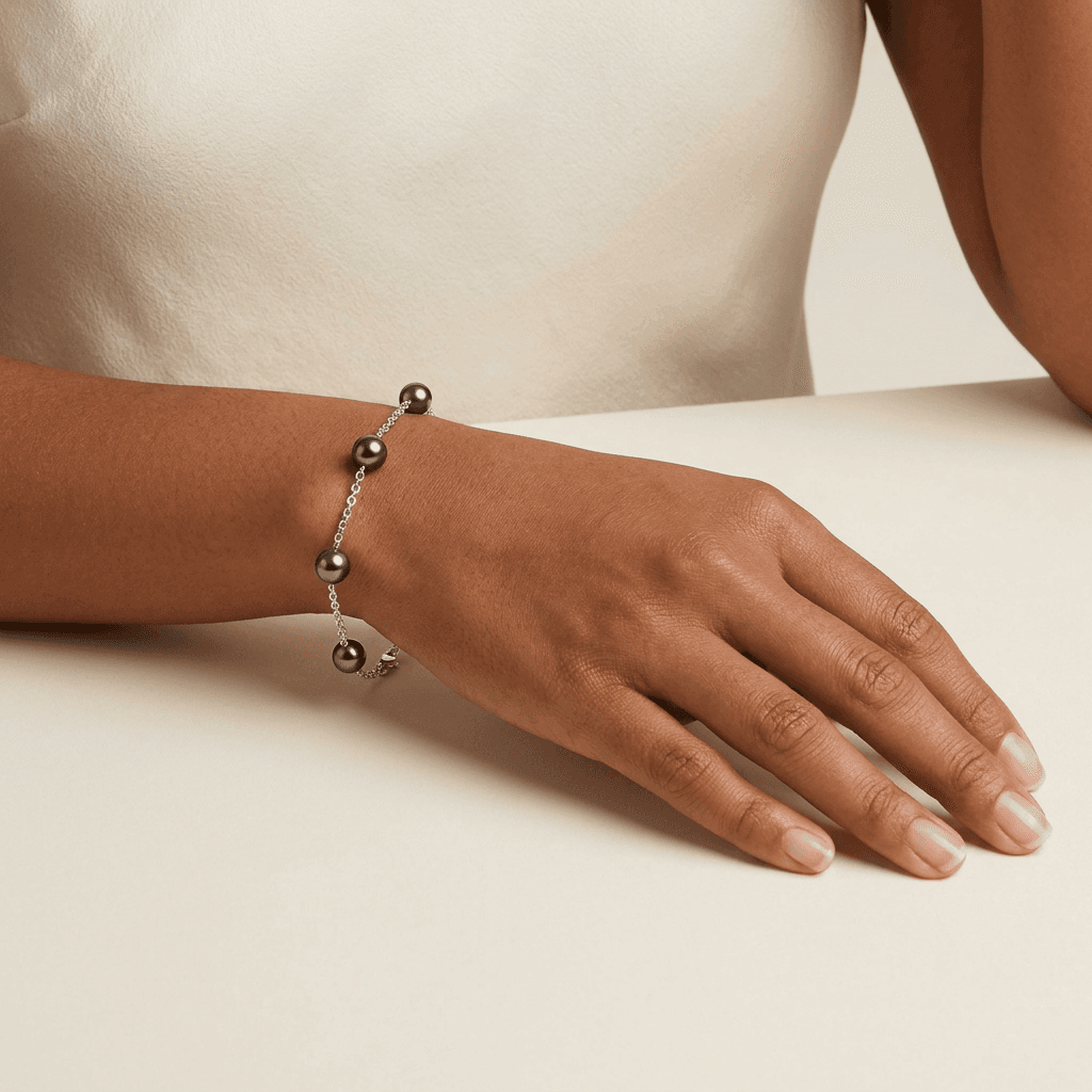 Bracelet 15 — on model