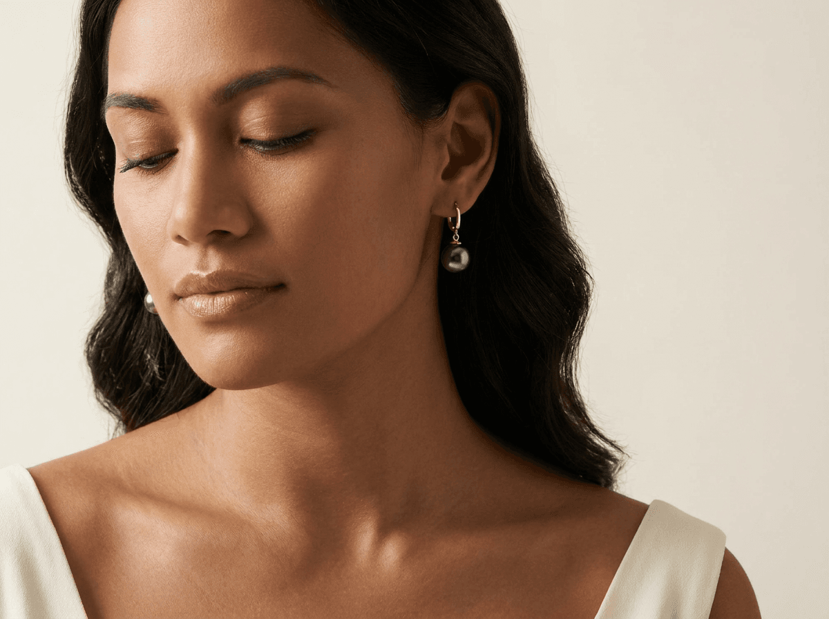Earing PGE4 — worn on model